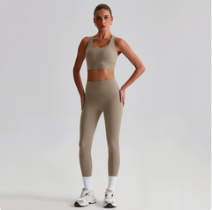 Seamless Backless Yoga Set – 2-Piece Bra & Leggings